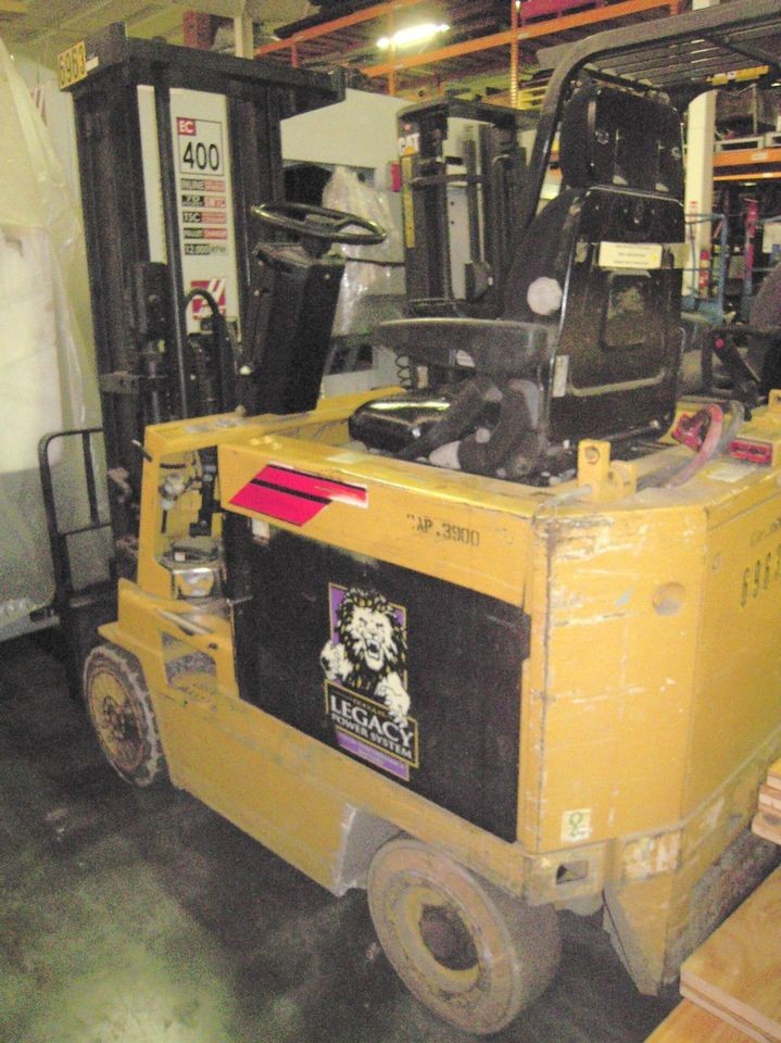 Daewoo BC20S 4,000 lb Cap Electric Forklift, 2 Stage