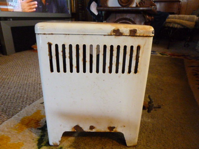 SMALL ANTIQUE VENTLESS SPACE HEATER BATH BEDROOM NATURAL GAS