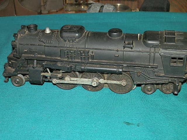 Vintage Lionel 027 Steam Engine & Tender