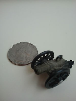 Dollhouse Miniatures Lot vintage Canon,2 candles,aquari​um 