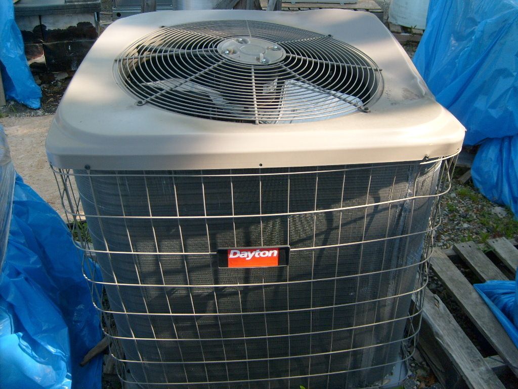 Dayton Condensing Unit Air Conditioner Heat Pump 1 Ph 2 5 Ton