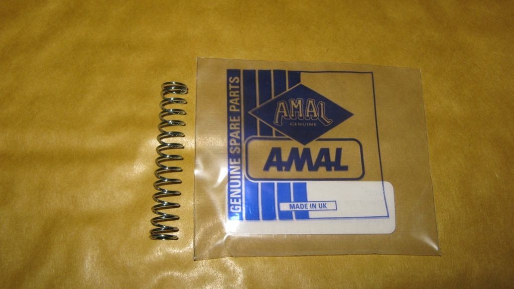 037 AMAL 6, 76, 276 TYPE CARBURETTOR THROTTLE VALVE SPRING (SHORT 