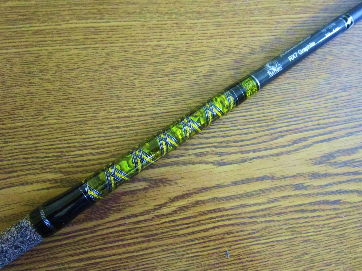  Tsunami Saphire XT Surf Fishing Rod 9' 2 Pc 12-25 lb