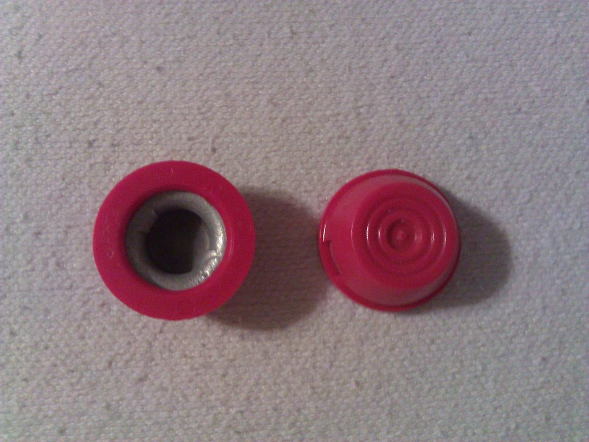 Little Tikes Cozy Coupe Car Replacement Part 1 Red Axle Cap