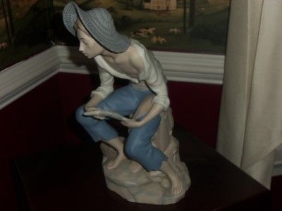 Rex Valencia Davila Porcelain figurine, Spain XLG. BOY FISHING SIGNED