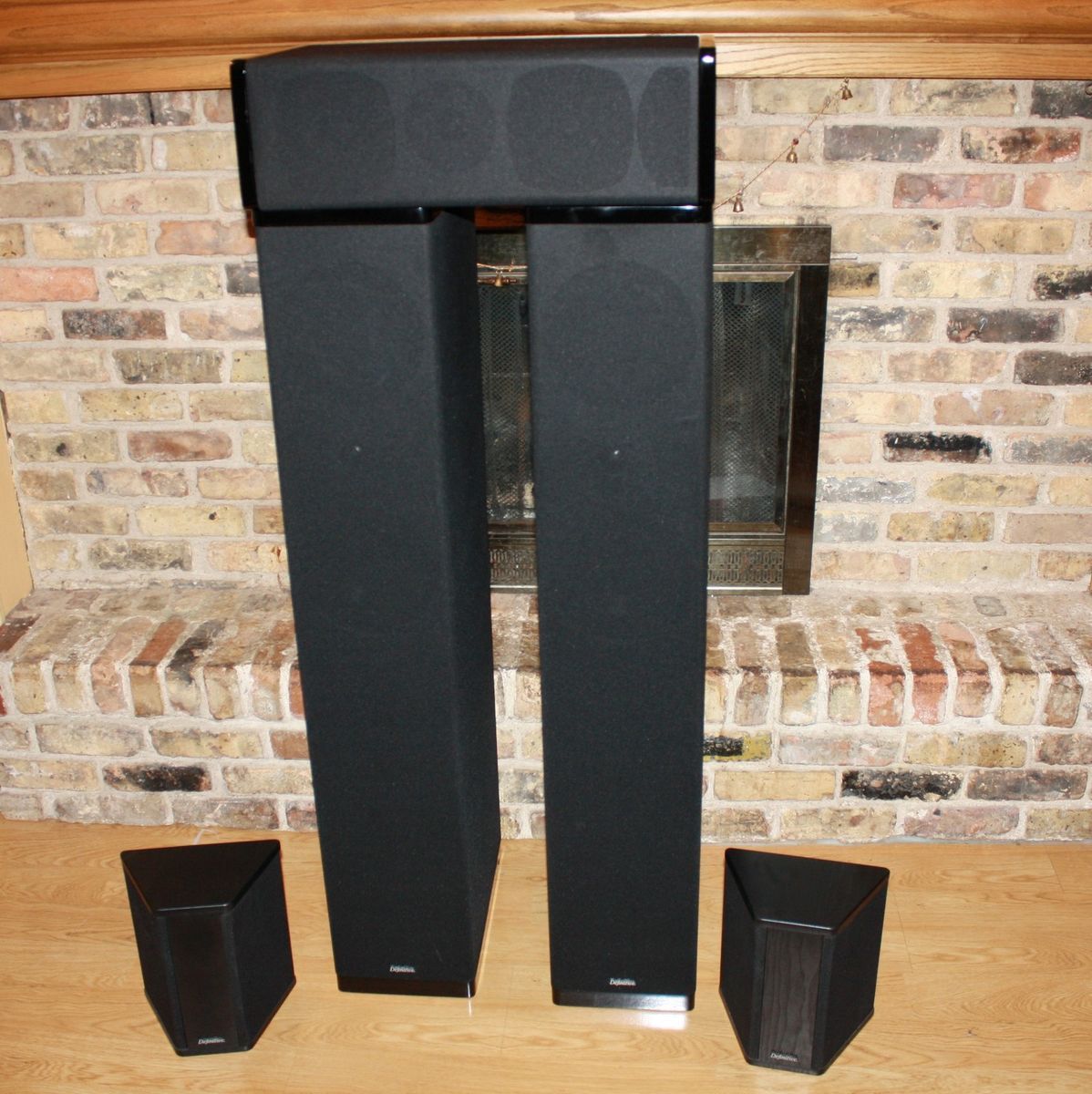 Definitive Technology 7 Surround Speaker System Local Pickup in Dallas