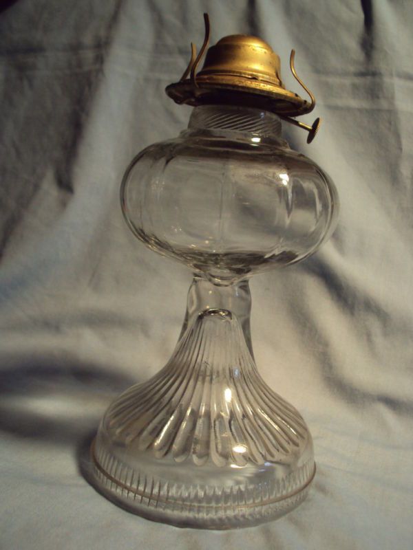 Antique Unique Pattern Glass Pedestal Oil Lamp w Eagle