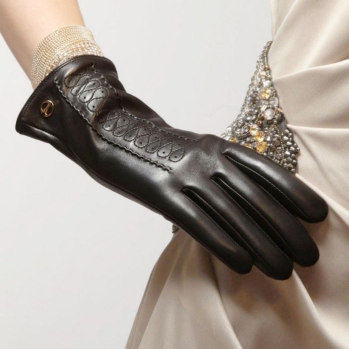 Black L Elma Womens Supple Nappa Leather Winter Warm Gloves Cashmere