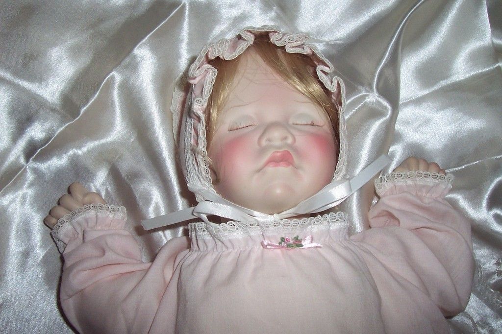 1983 LEE MIDDLETON DOLL FIRST MOMENTS SIGNED NUMBERED ASLEEP