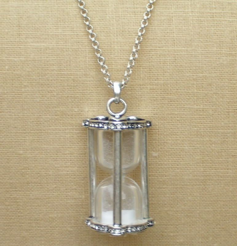 New Fossil Glitz Hourglass Charm Necklace Pendant JA4760716