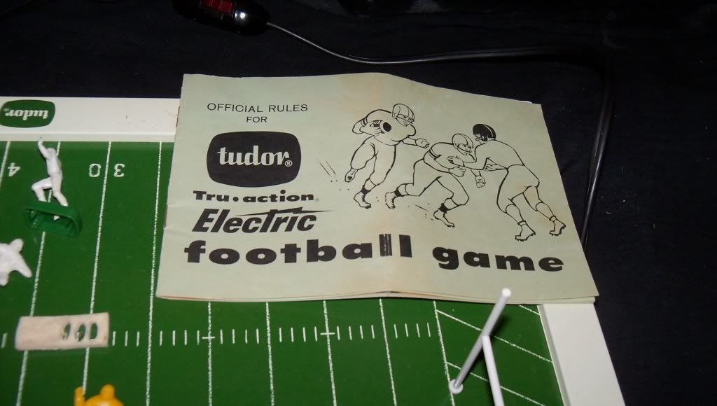 Vtg 1962 Tudor Electric Football Game Sports Board Figure Toy Tru