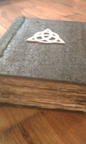 Huge Wicca Book of Shadows 300 Spells Laws Wiccan Pagan Herbs Oil