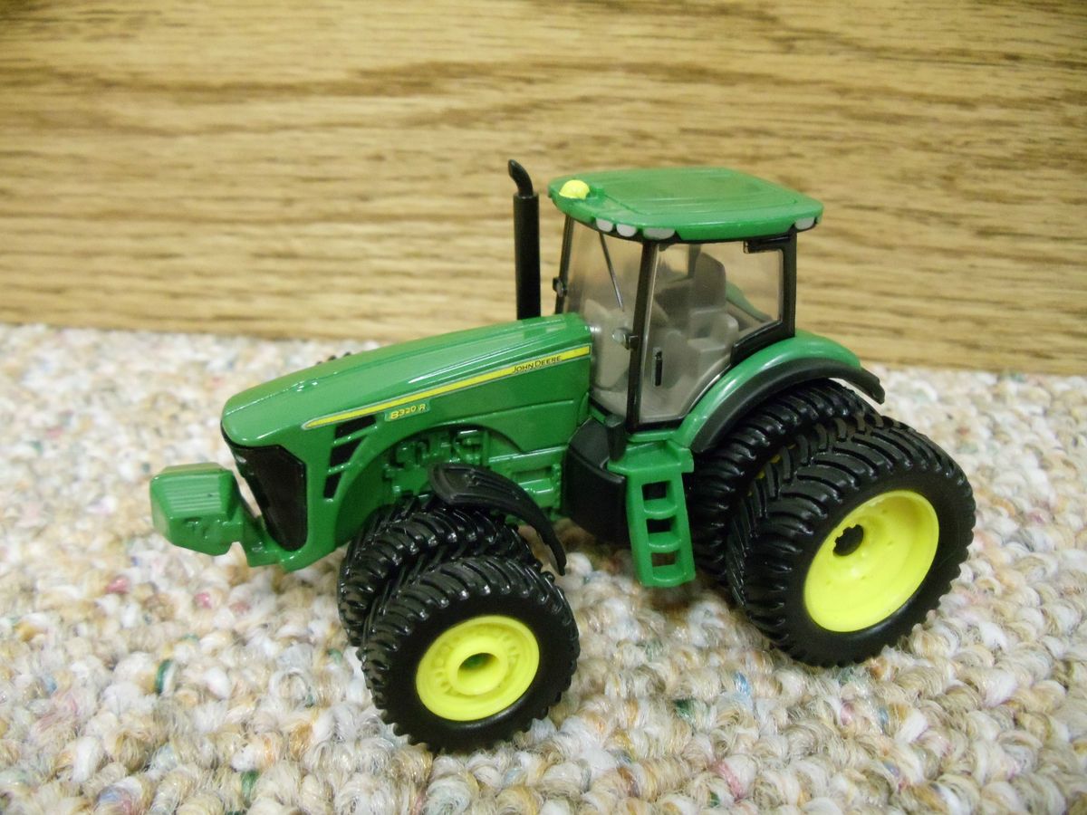 1 64 Ertl John Deere 8320R Tractor w Duals Farm Toy  