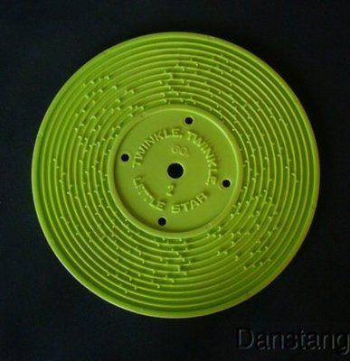 FISHER PRICE MUSIC BOX RECORD PLAYER RECORD #2 GREEN TWINKLE TWINKLE