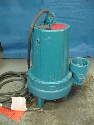 submersible water pump in Business & Industrial