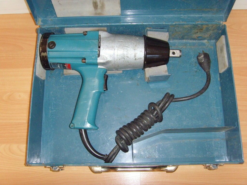 Makita 6906 3/4 Heavy Duty Electric Impact Wrench